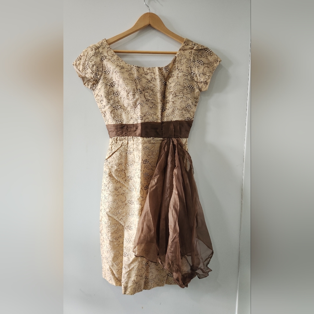 Elegant Floral Embroidery Wiggle Dress Taupe/brown 38/28/38